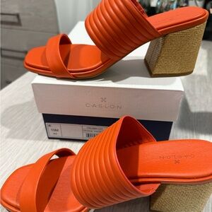 New Caslon Bold Orange Block Heel Sandals, size 10